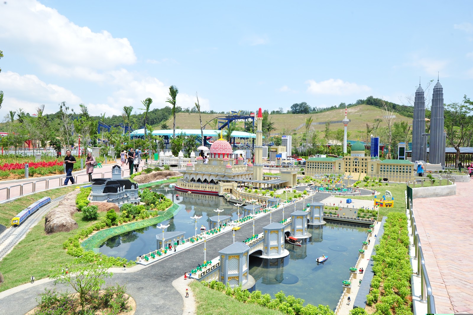 Tourism Attraction in Johor: Johor Premium Outlet